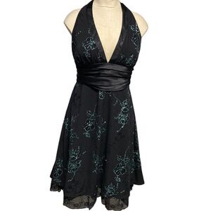 CITY STUDIO COCKTAIL DRESS SIZE LARGE BACKLESS DEEP V